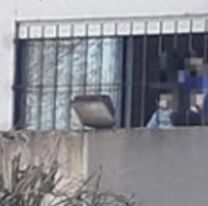 "Pap&aacute; le est&aacute; pegando a mam&aacute;": El pedido de ayuda de dos juje&ntilde;itos