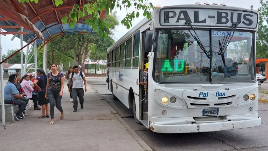 Subi� el pasaje de colectivos en Palpal� e ir a San Salvador sale m�s de $380
