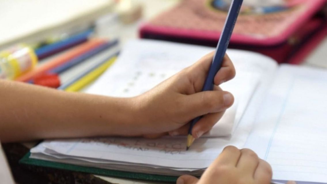 Ayuda Escolar: C�mo hacer el tr�mite para que Anses te pague por mandar a tu hijo a la escuela