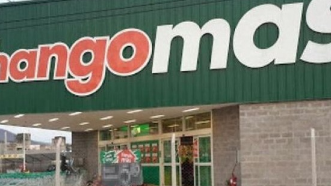 Indignados con Chango M�s por lo que encontraron en una g�ndola [FOTO]