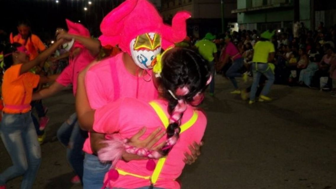 Juje�o volvi� del corso y no pod�a creer lo que vio en su casa: "�Pelado!"