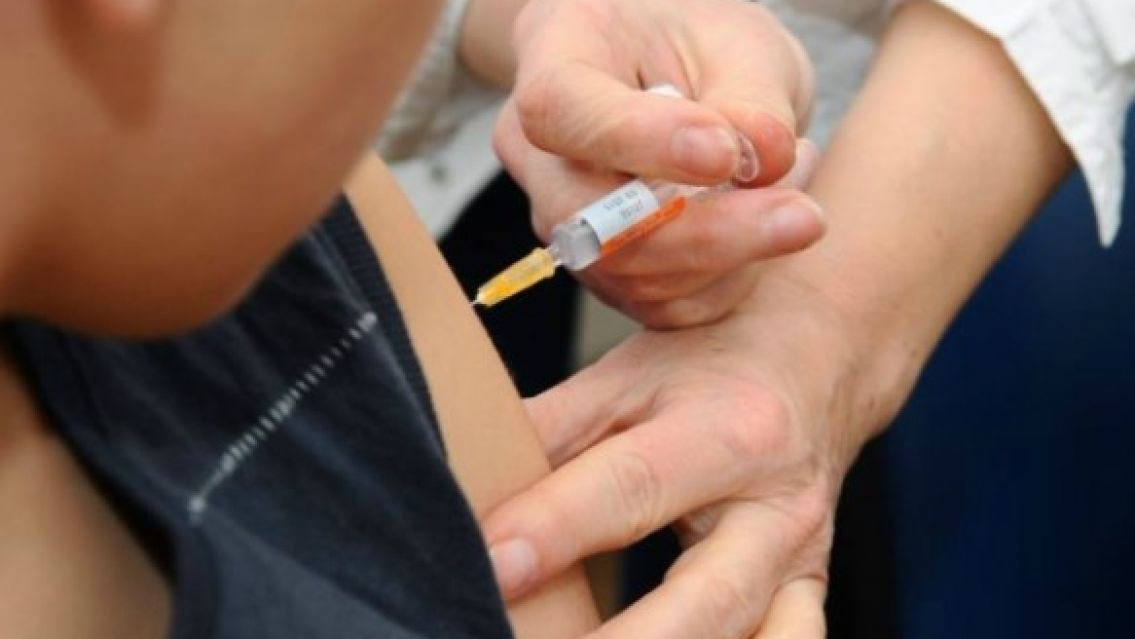 Llaman a vacunarse a los estudiantes juje�os: �Pase sanitario en las escuelas?