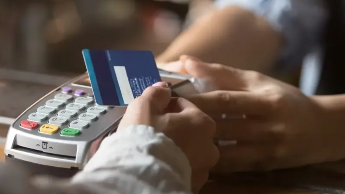 Los bancos empezaron a informar algunos cambios en las condiciones de las tarjetas de cr�dito