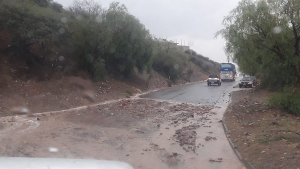 Persisten las lluvias en Jujuy y aumenta el riesgo de desbordes de ríos y arroyos