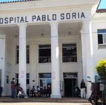 Tres adolescentes en moto atropellaron a un abuelo: Lo trasladaron urgente al Pablo Soria