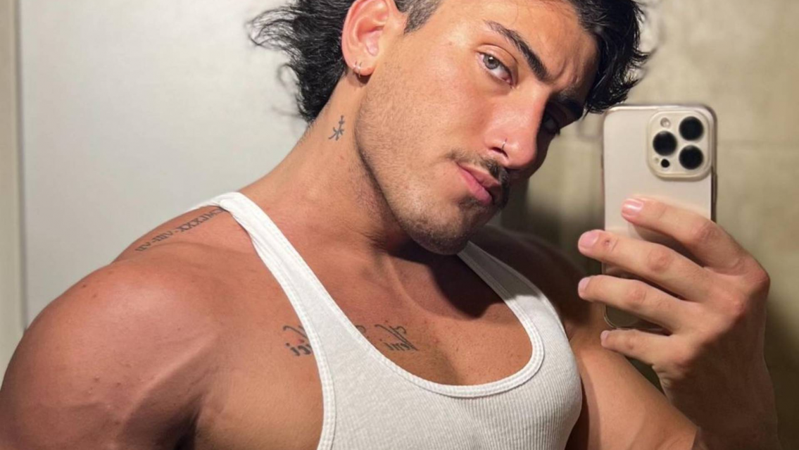 "Antes de los anab�licos", Tom�s Holder se retoc� y lo comparan con Ricardo Fort