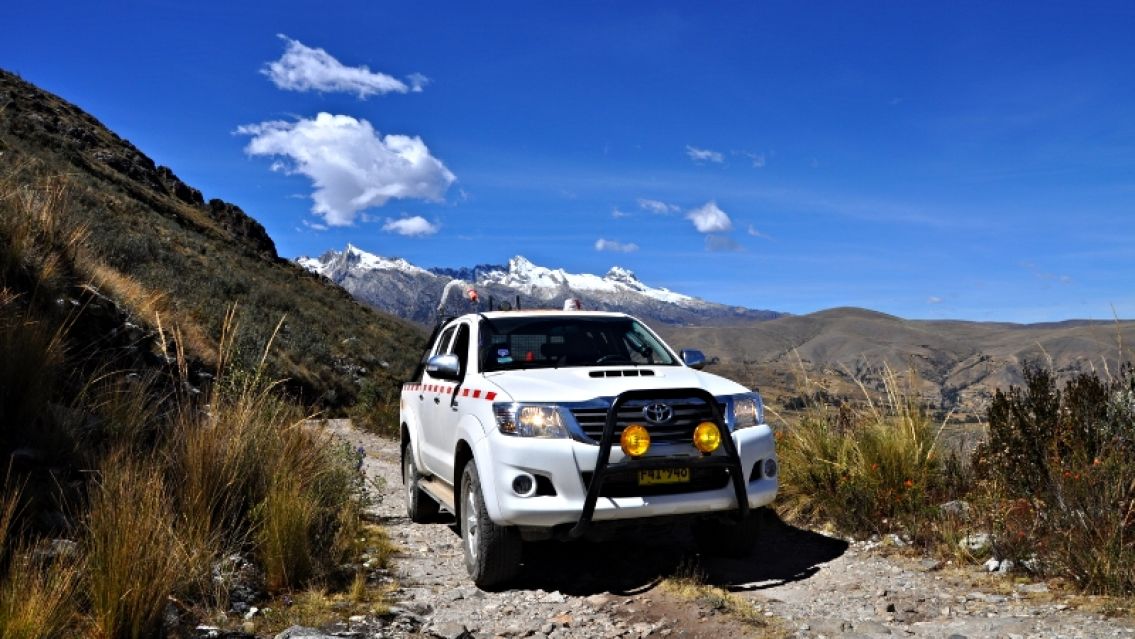 Una minera busca gente que sepa manejar camionetas 4x4: pagan muy bien