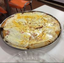 Fueron a comer hasta tener la panza "pupula" y cuando recibieron el ticket no lo pod&iacute;an creer: "Eran..."