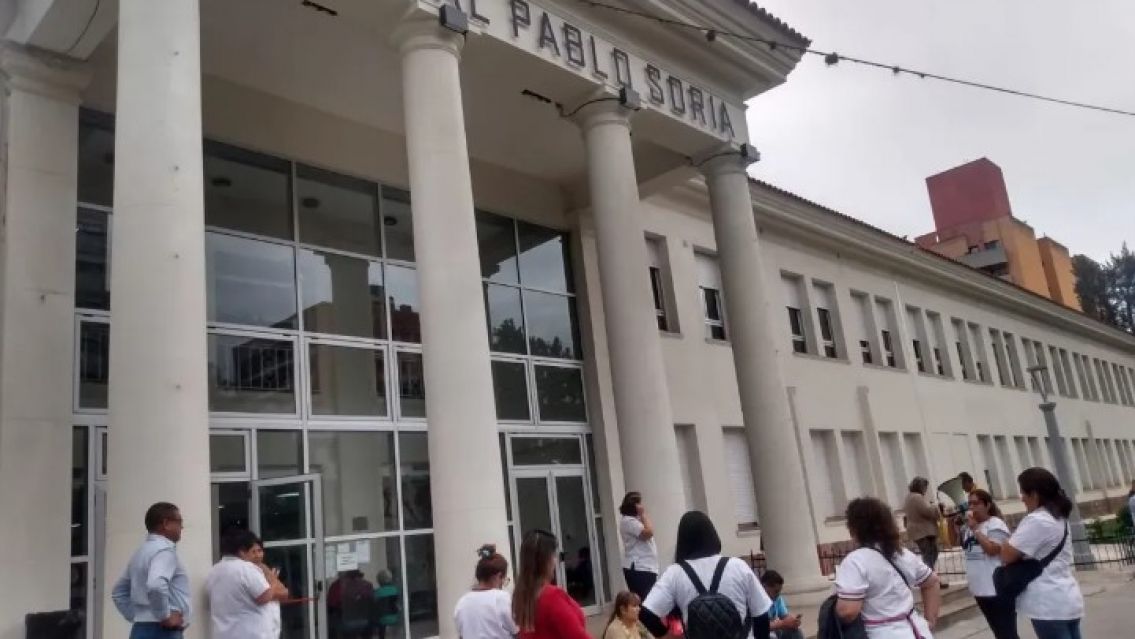 Paro de colectivos: empleados de Salud exigen movilidad al gobierno jujeño