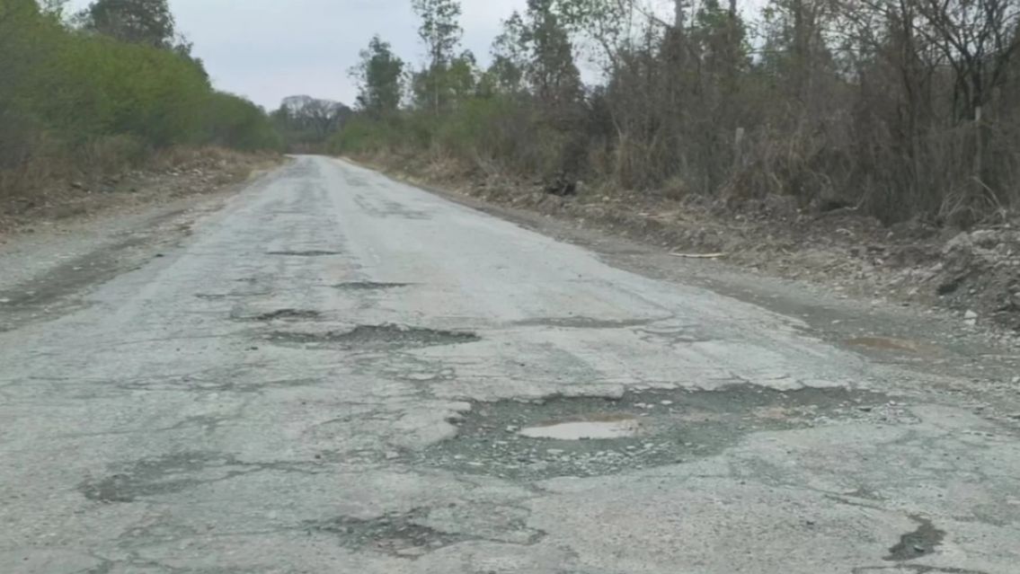 Estado deplorable: una ruta juje�a est� destruida