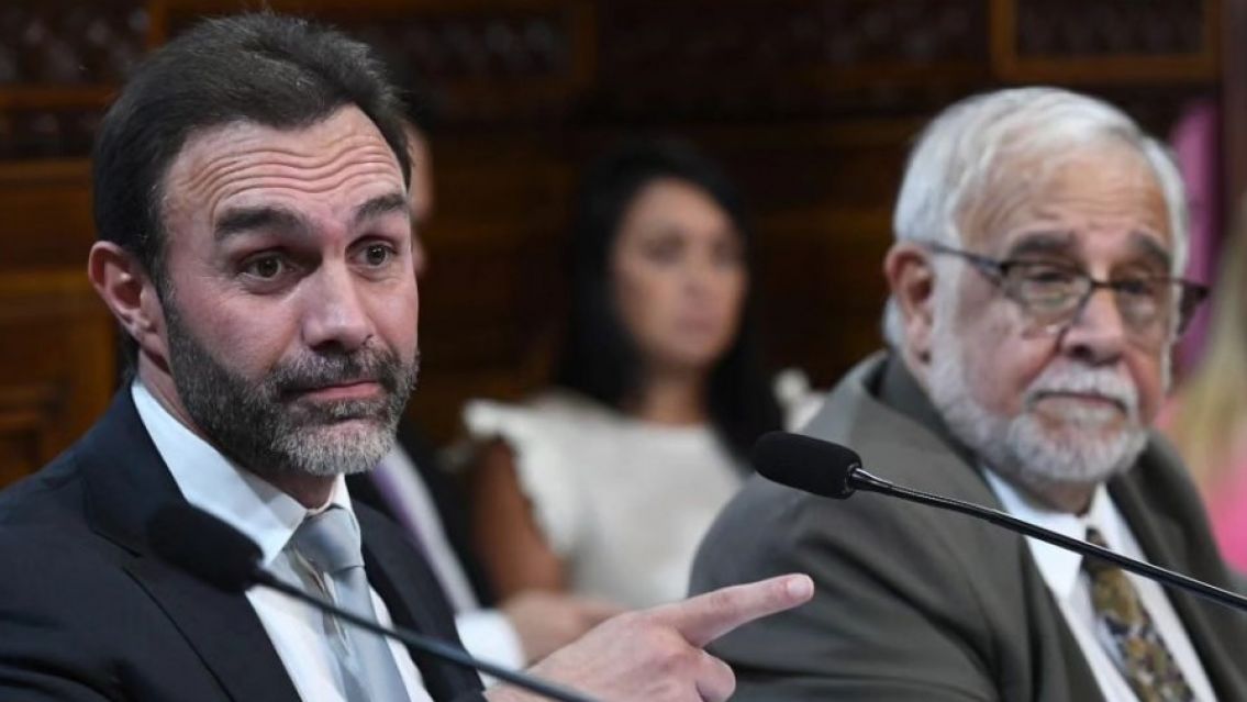 El nombramiento del hermano de Atauche en el Senado levanta sospechas: "�Es un infiltrado?"