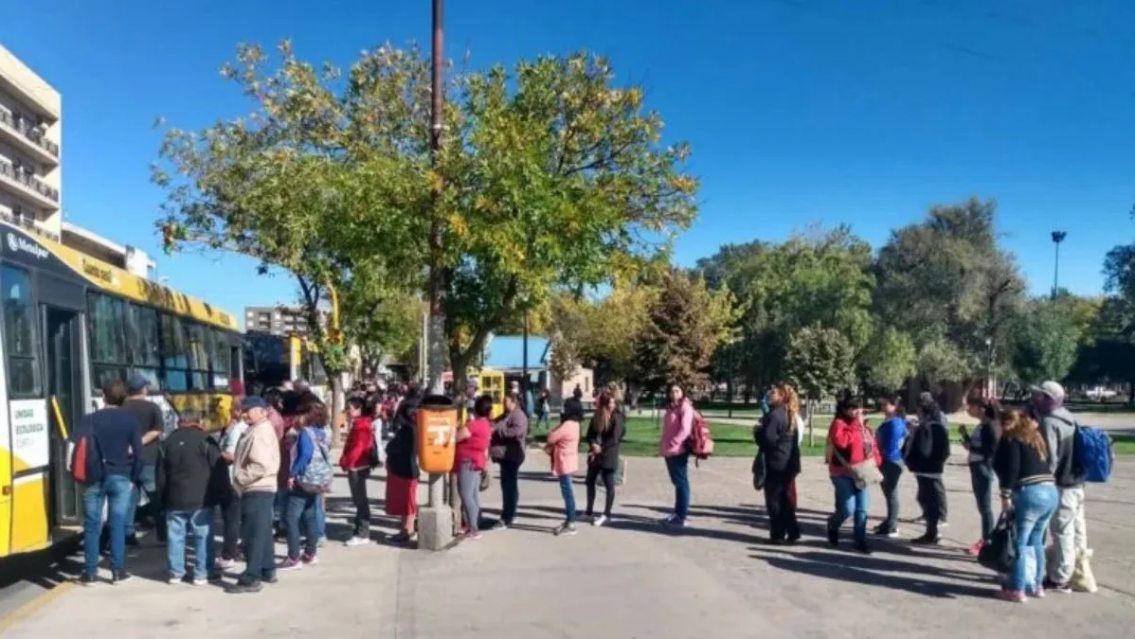 Peligra el BEGU, el Boleto Estudiantil Gratuito Universal. "NO hay plata"