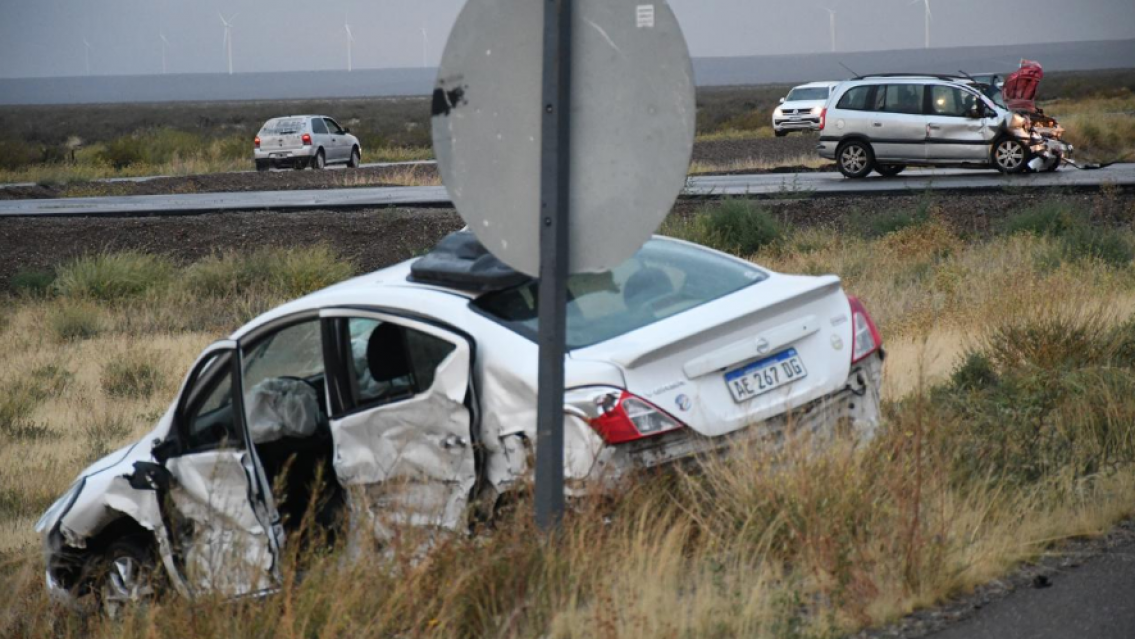 Terrible tragedia en una ruta: perdi� la vida una familia y hay 8 heridos