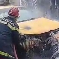 Brutal incendio de un taxi en la vieja terminal gener&oacute; p&aacute;nico entre todos los juje&ntilde;os