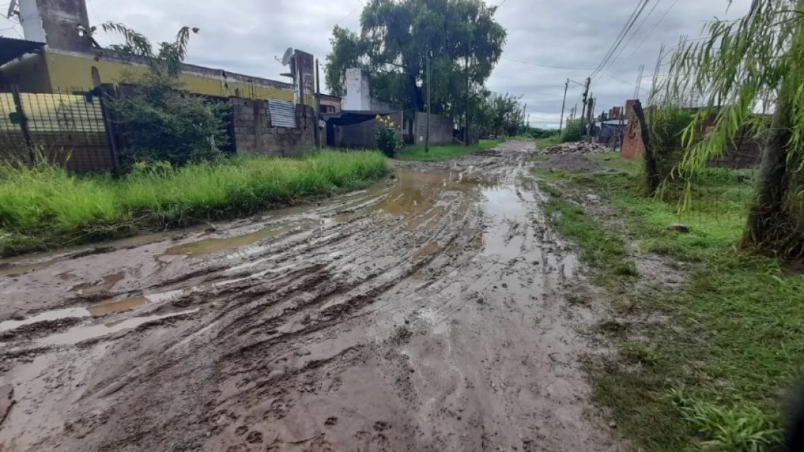 Vecinos de Palpal� se sienten presos cada vez que llueve: no podemos movernos