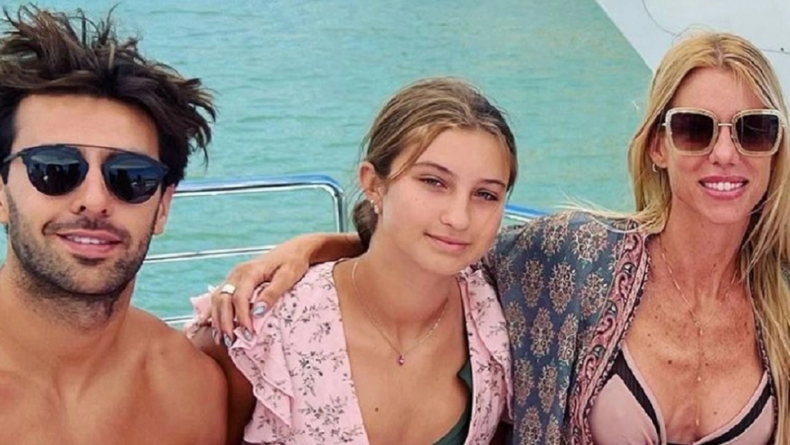 No es la primera vez que Manu Urcera "se mete" entre Nicole Neumann y su hija Indiana Cubero