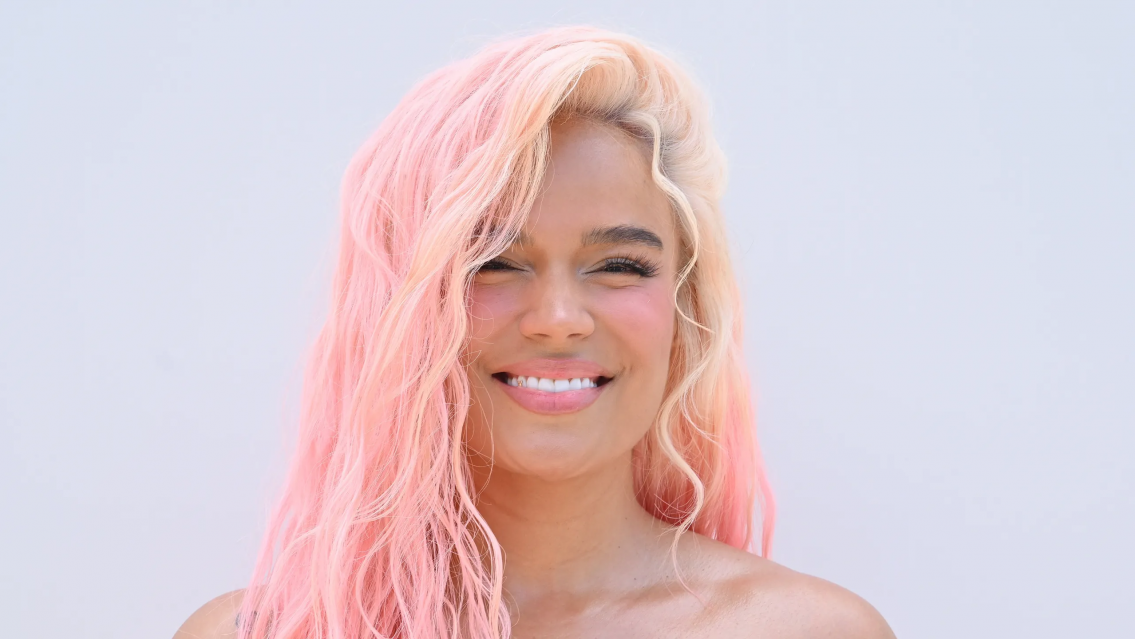 Terrible accidente de Karol G, su jet privado aterriz� de emergencia y...