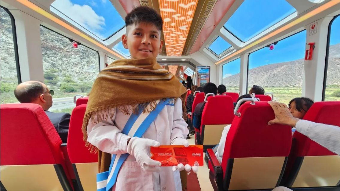 El Tren Solar de Jujuy comienza a funcionar: precios y horarios