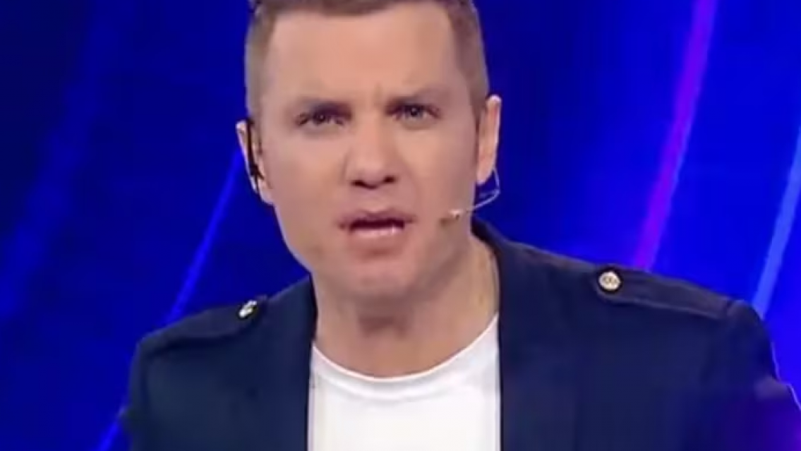 "Un minuto por favor", Santiago Del Moro pidió que pare la violencia en Gran Hermano