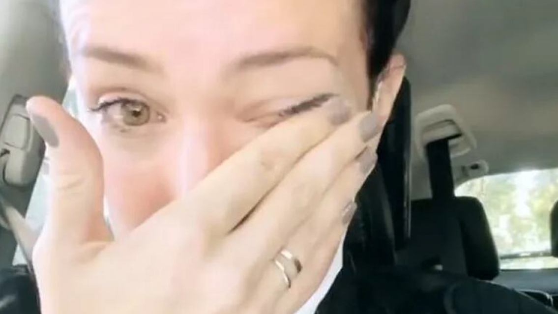 La muerte golpea a Paula Chaves en su peor momento. Todas p�lidas