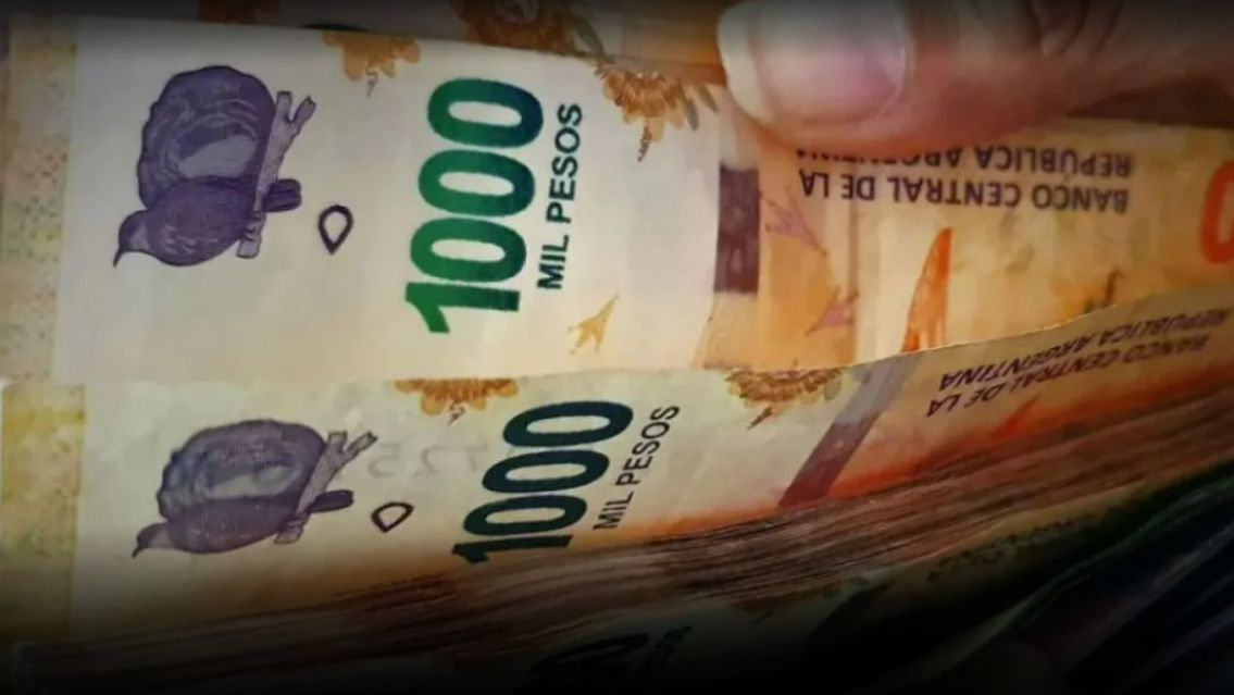 ANSES paga un extra de $100.000 a AUH en mayo: cómo saber si te corresponde