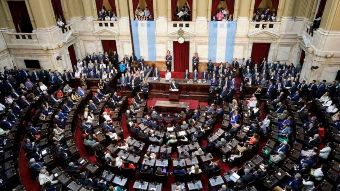Aumentaron 30% la dieta de los diputados y senadores