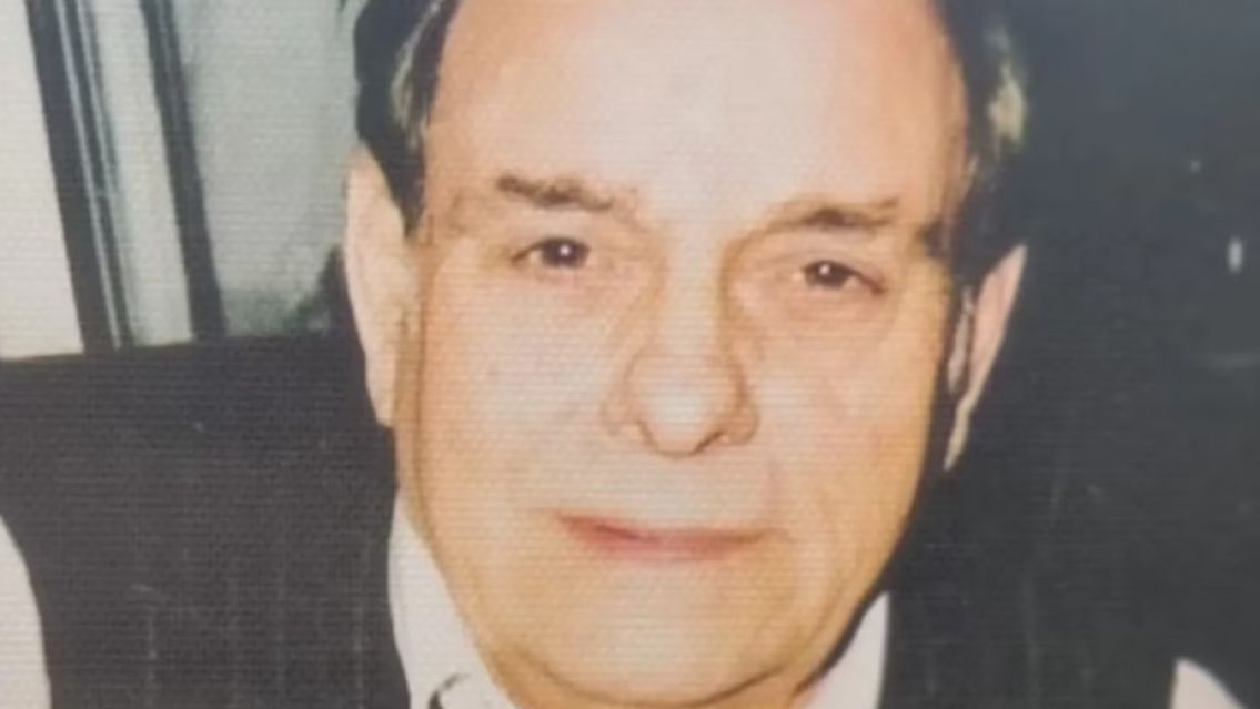 Se enoj� porque sus nietas "no lo iban a ver" y les dej� menos de una cuarta parte de su fortuna