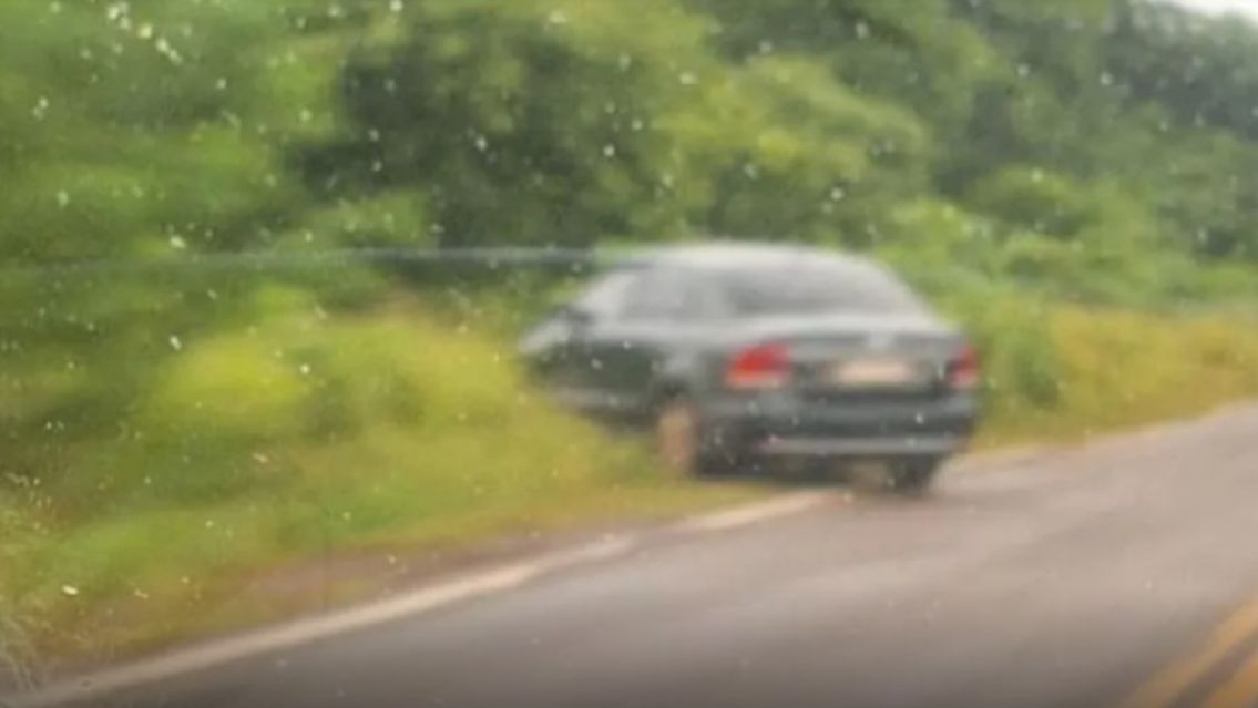 Intentó esquivar un perro y casi se mata en una ruta de Salta