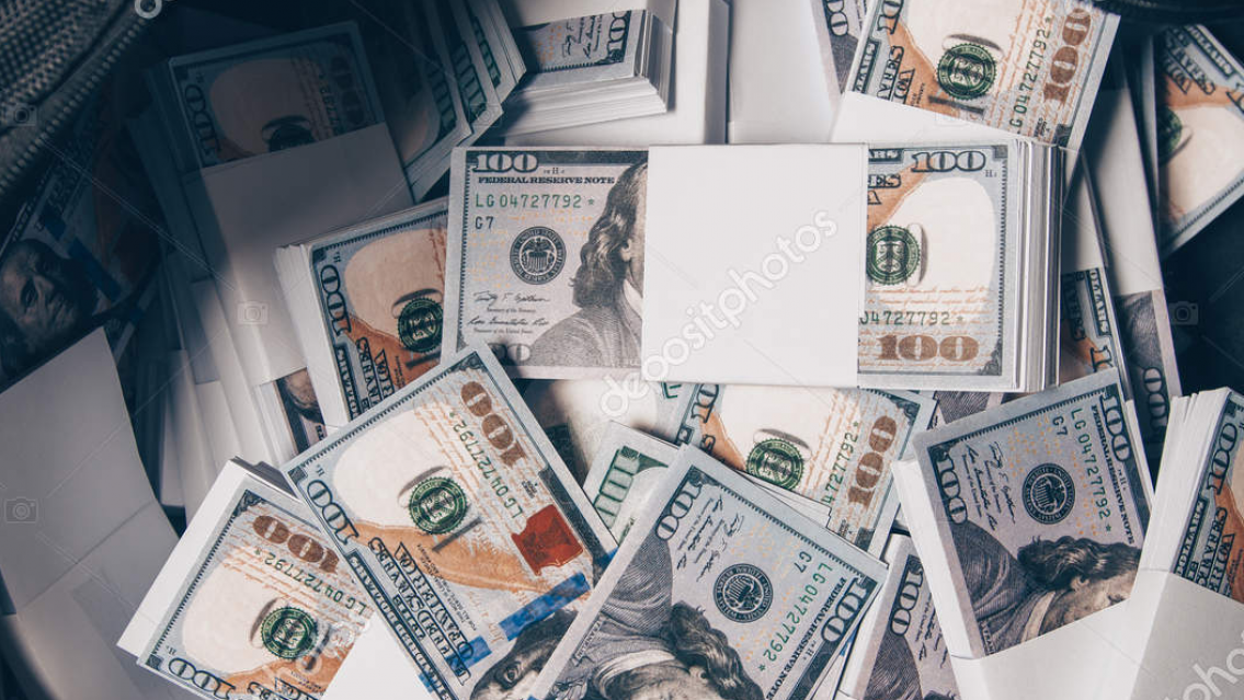 A norteño le robaron 10 mil dólares y acusa a su empleada