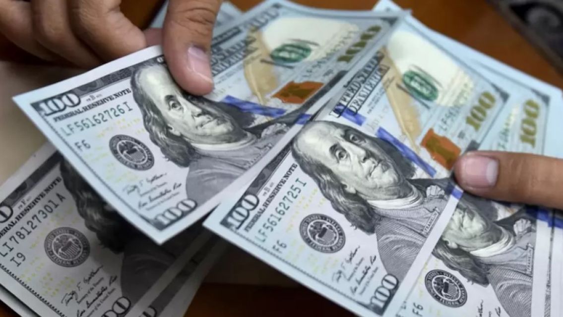 El d�lar blue se desplom� $55 en dos d�as �A cu�nto cerr� hoy?