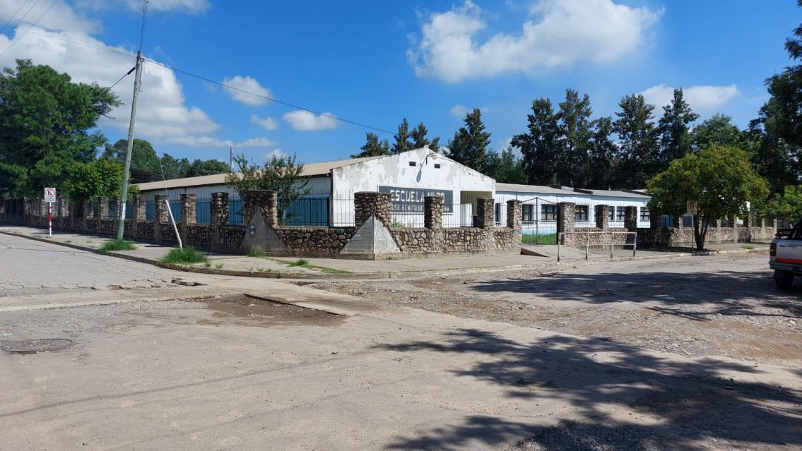 Violento ataque de motochorros a una señora en Palpalá: Quedó todo grabado