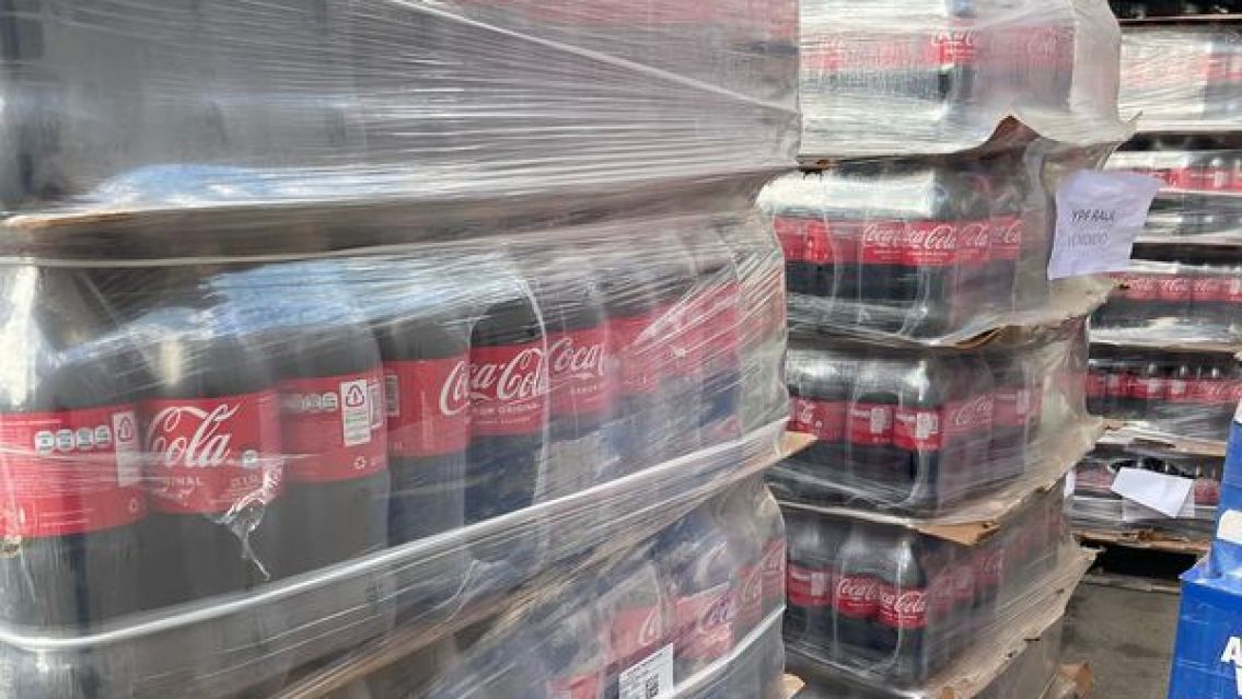 Crisis econ�mica: Aseguran que "la Coca Cola se pudre en las g�ndolas"