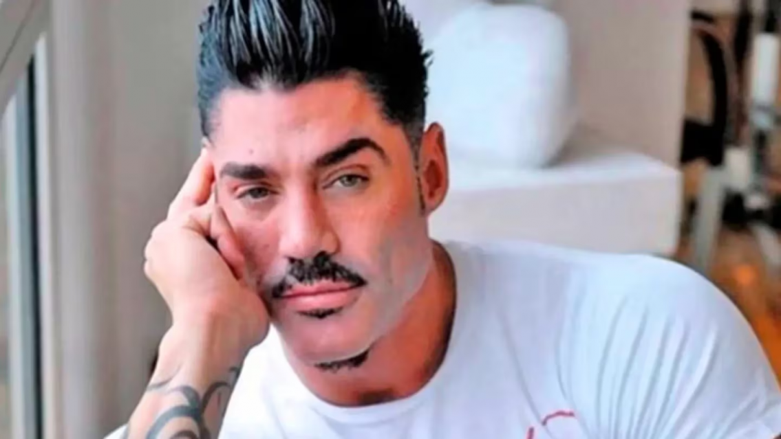 Sorprende y emociona un doble de Ricardo Fort que apareció ahora. "Es muy igual"