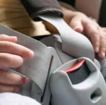 Un nene est&aacute; grave tras quedar seis horas encerrado en el auto por un "olvido" de sus padres