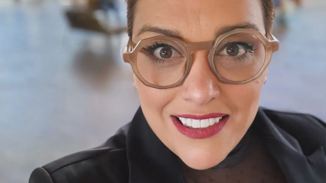 �Es acoso? Lo que esta fan le hizo a Luis Miguel cosech� cientos de cr�ticas