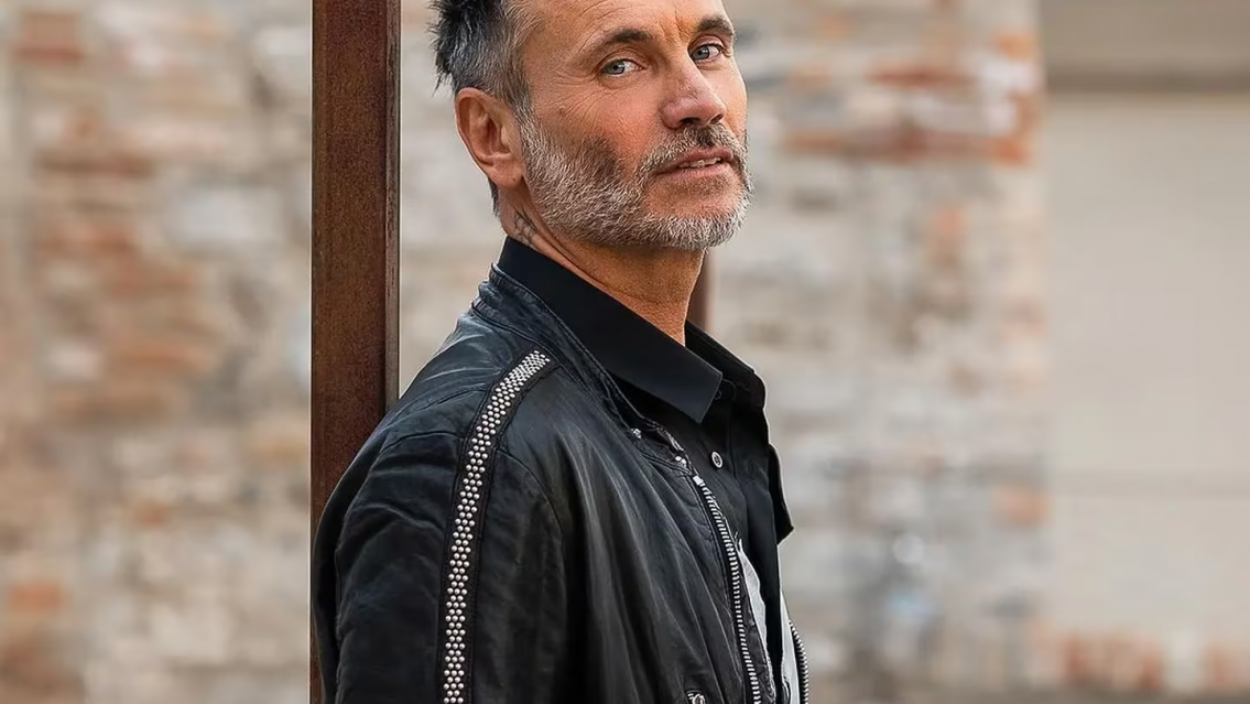 Casi pierde la mano y ahora se dedica a hacer shows ben�ficos, qui�n es Nek