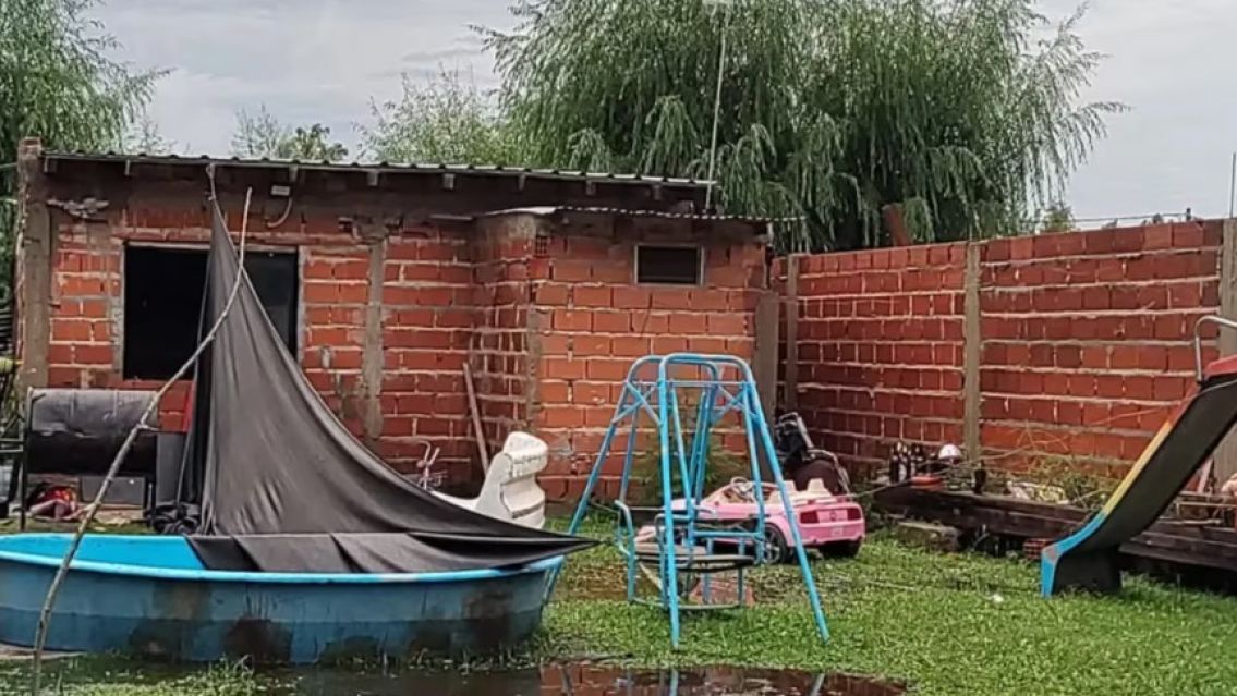 Changuito abrió la heladera descalzo y se electrocutó