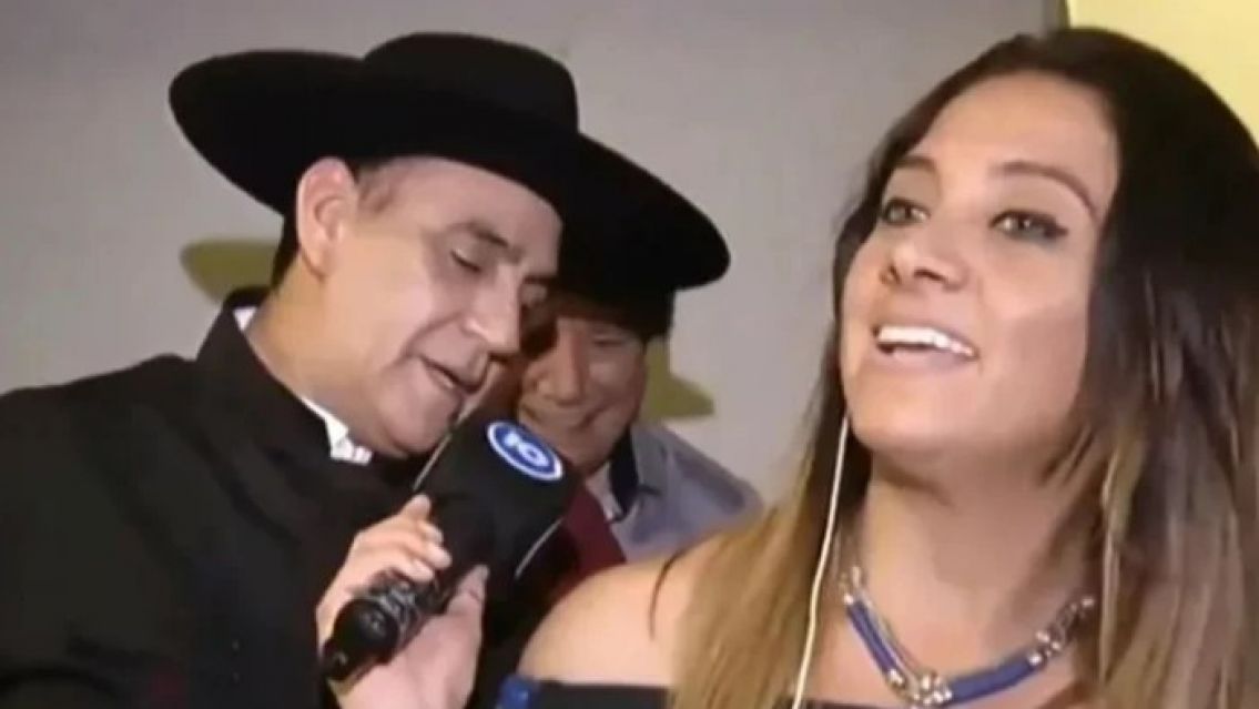El Chaqueño Palavecino se fue al pasto con una periodista del folklore en vivo: "Basta"