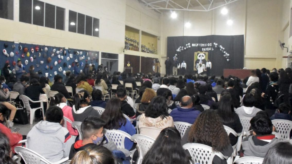 Ahora desmienten el cierre de la Escuela de Idiomas: "es una reorganizaci�n"
