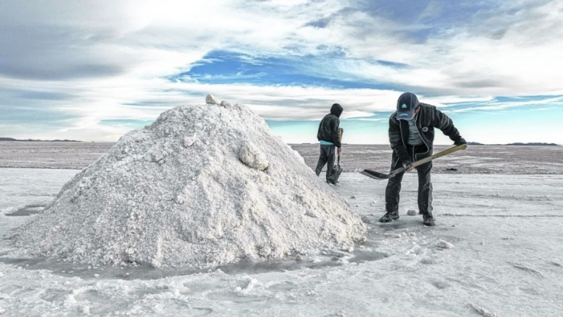 Por la baja del precio del litio una minera anunci� despidos en Jujuy