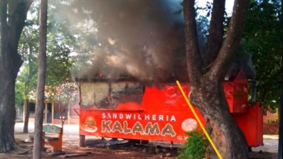 Fuego y desesperación en una sandwichería de Jujuy