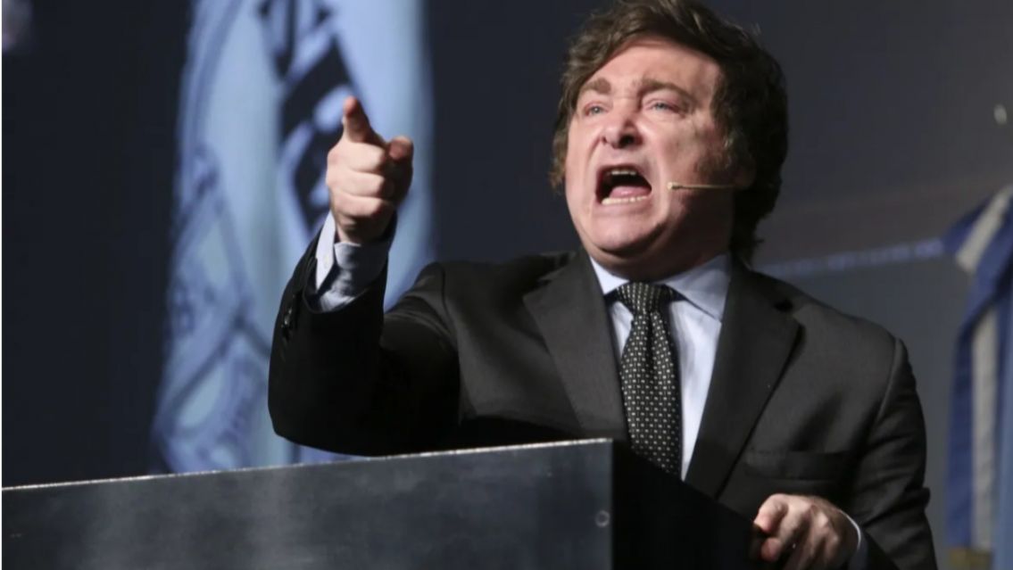 Milei volvió a atacar a Gerardo Morales, esta vez por el uso de los aviones de la provincia