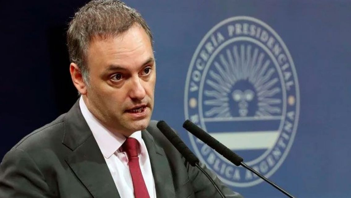 El Gobierno cierra dos organismos y despide a 900 empleados: "Puestos de no trabajo"