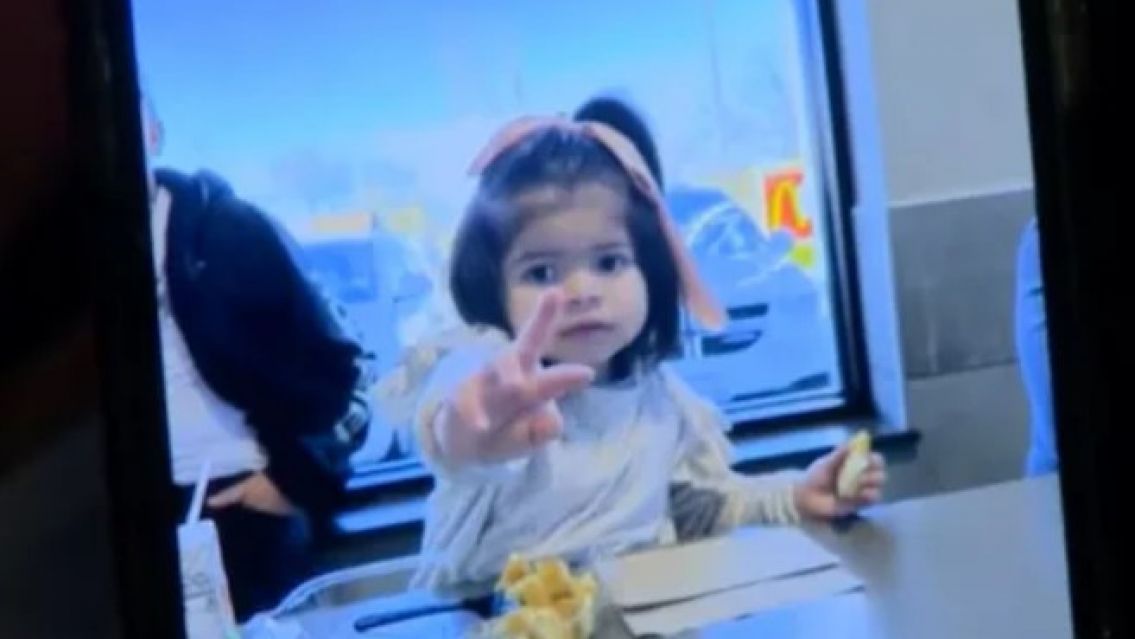 Nene de tres años iba al volante de una camioneta que mató a una nena