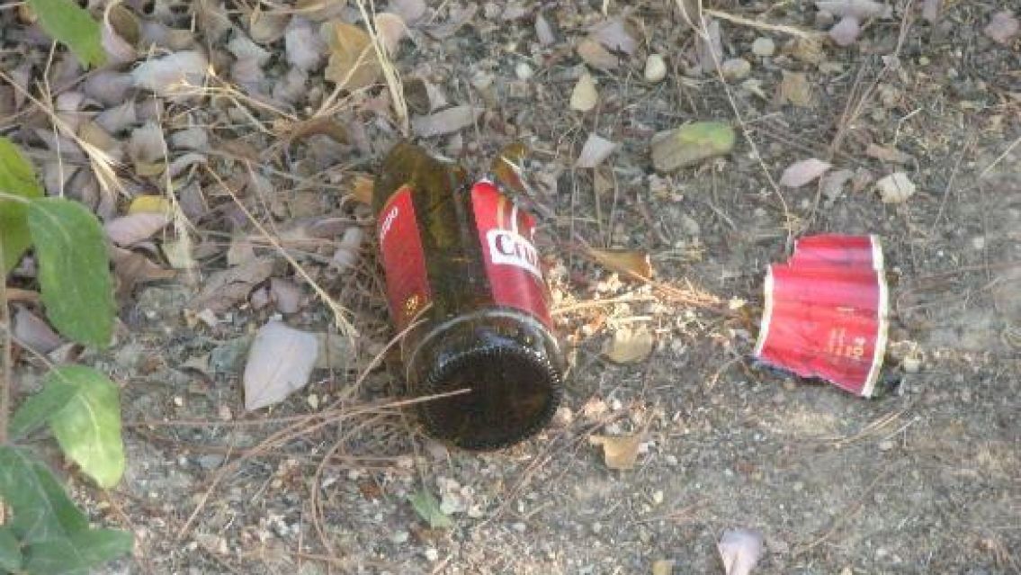 Juje�o agarr� una botella rota y le hizo algo horrible a su pareja
