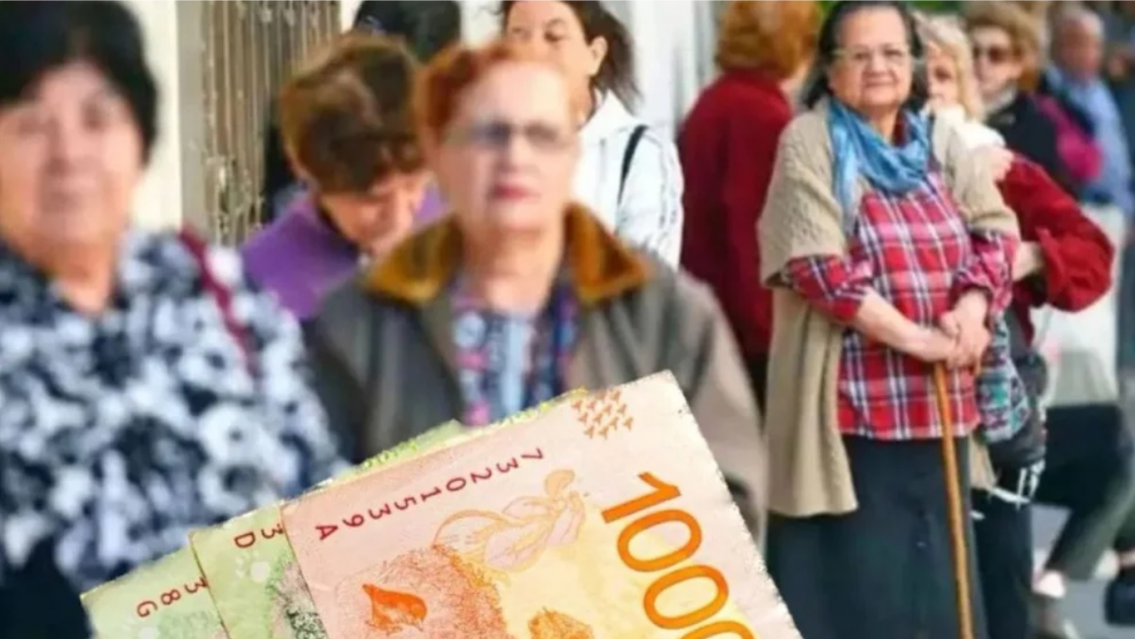 Jubilados necesitan casi $700.000 para cubrir la canasta básica