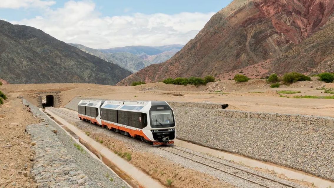 Cuánto cuesta viajar en el Tren Solar de la Quebrada