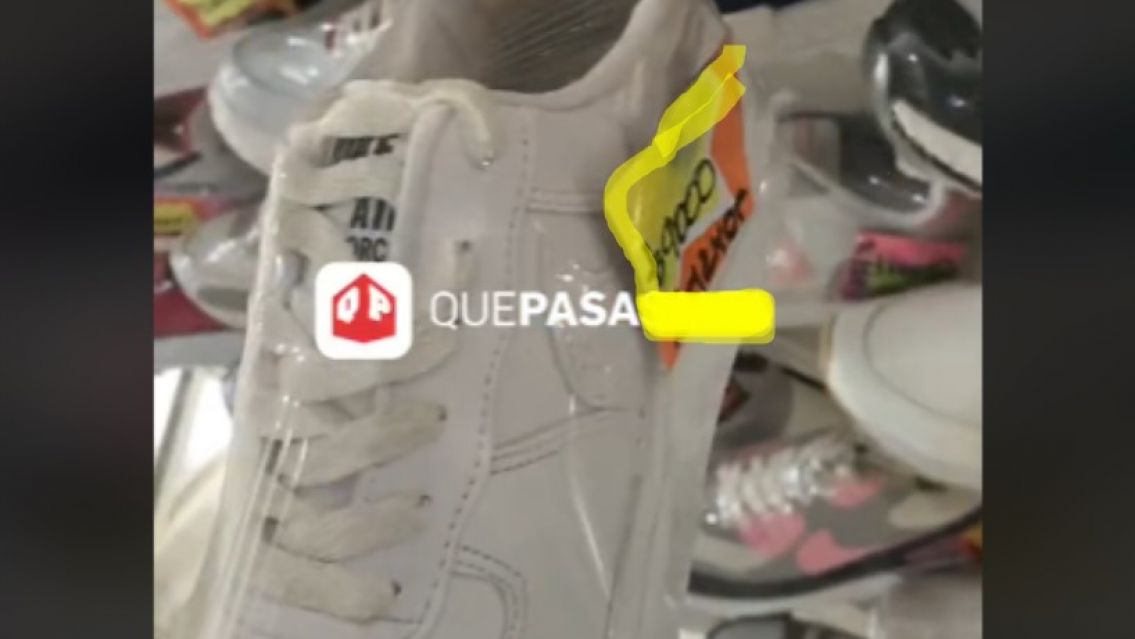 Precios de las zapatillas en la feria de Perico consultados hoy 22 de marzo de 2023