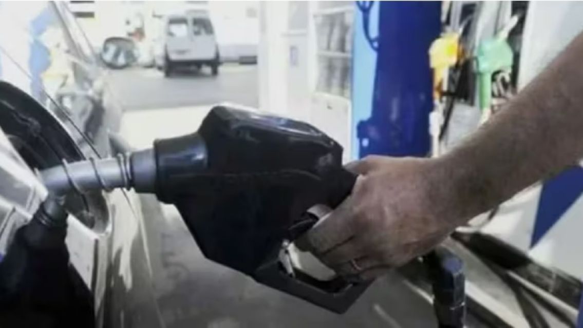 Aumenta la nafta en abril: ¿Qué día sube y cuánto costará?