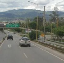 Juje&ntilde;os salieron del boliche , pasaron por uno de los lugares m&aacute;s peligrosos y los sorprendieron a piedrazos